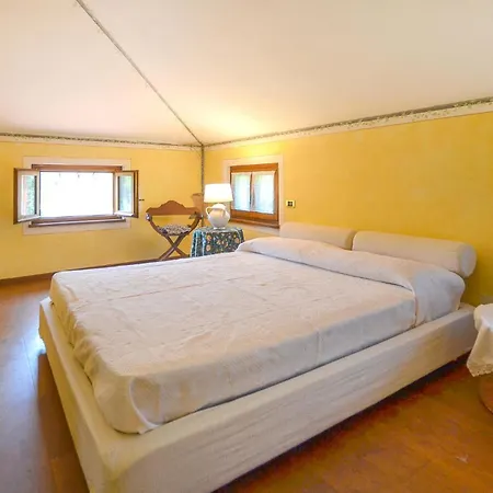 Holiday home Lovely In With Kitchen Cortona